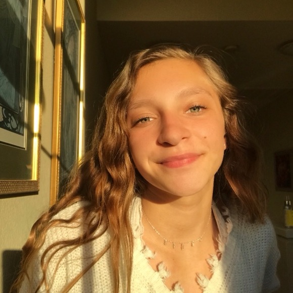 Meet your Posher, Mira - Picture 1 of 1